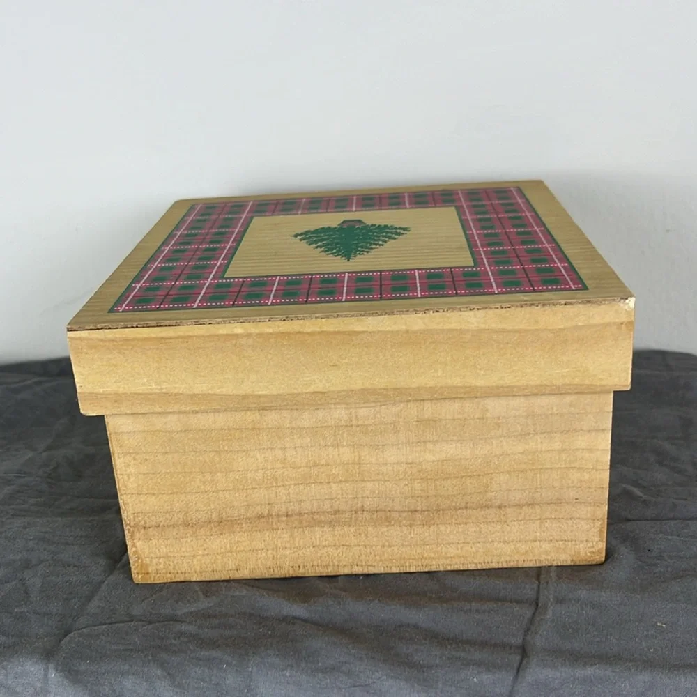 Vtg Hallmark Shaker Box Christmas Tree Plaid Wooden Napkin Holder Storage Box